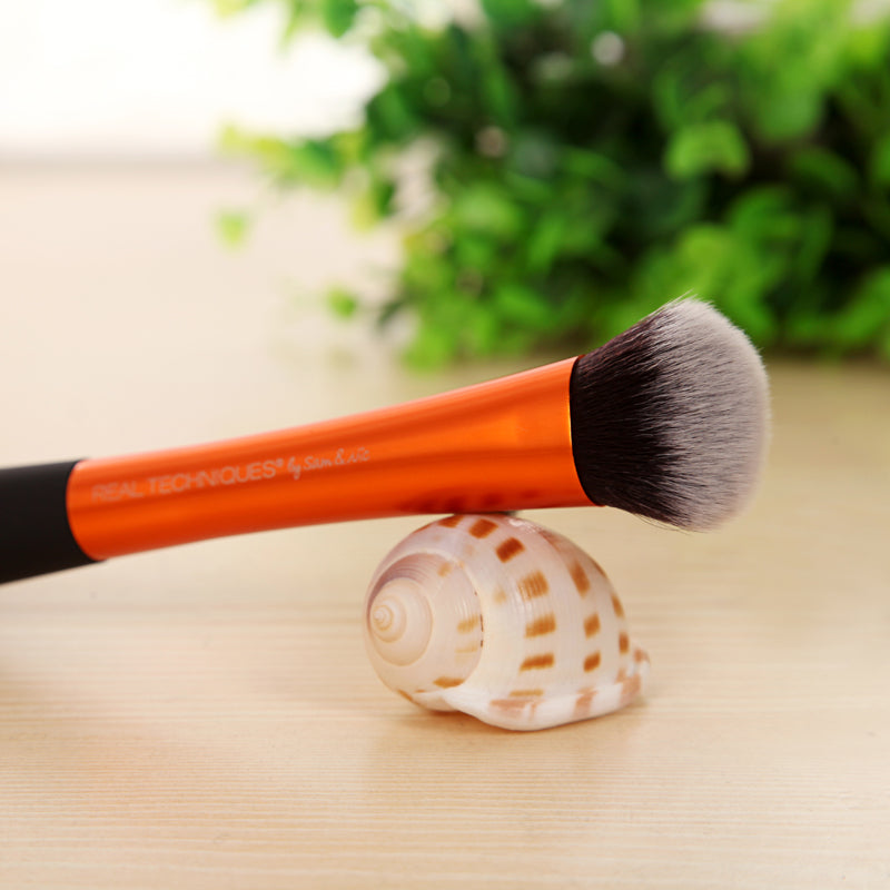 Foundation And Powder Makeup Brush
