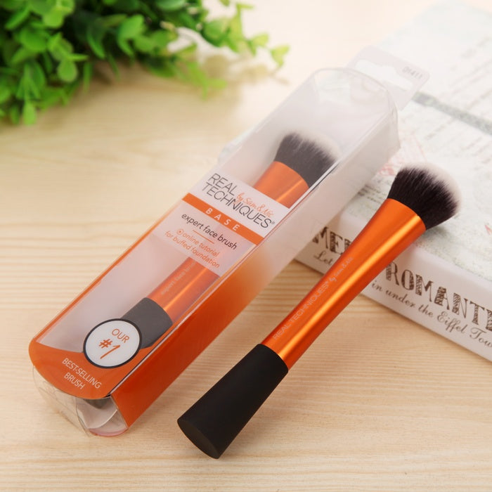 Foundation And Powder Makeup Brush