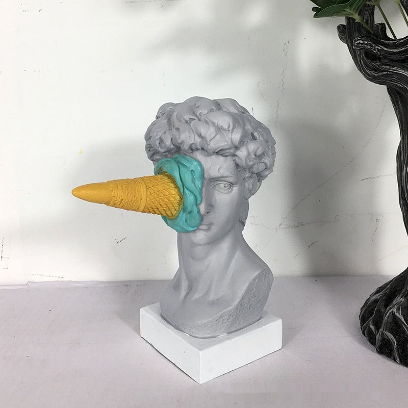 Ice Cream Hit Sculpture Decoration