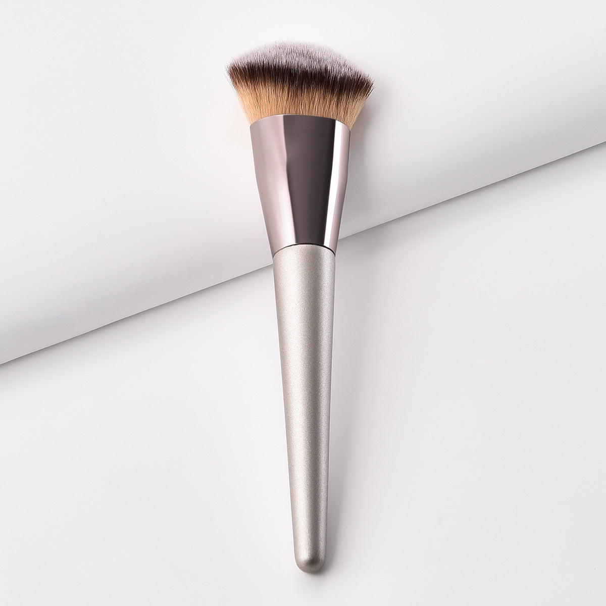 Champagne Gold Powder Foundation Makeup Brush