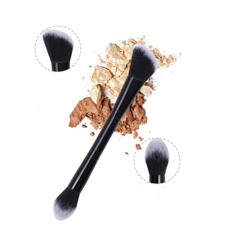 Double-Head Powder Blusher And Highlighter Brush
